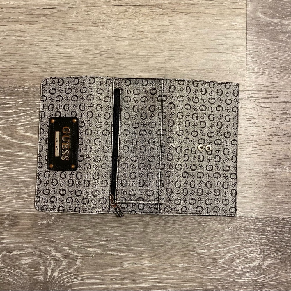 GUESS Wallet - Picture 4 of 7